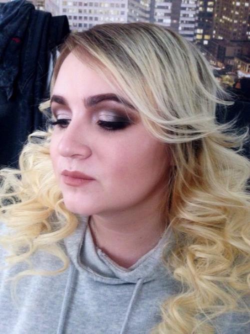 Милые девочки!  Предлагаю вам свои услуги стилиста - визажиста: 01