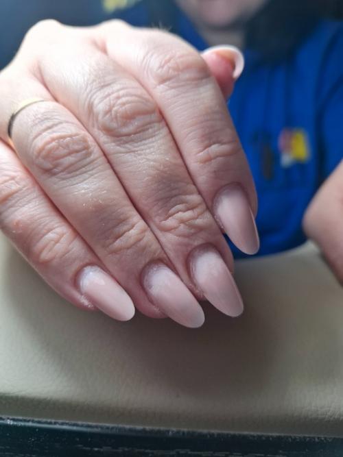 В привлекательный образ женщины входят не только стильная одежда, безупречная причёска и красивый макияж. 01