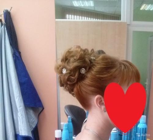 В нашем салоне мы сделаем вам прическу и макияж на любое мероприятие, любой сложности окрашивание и стрижку, коррекцию и оформление бровей. 04